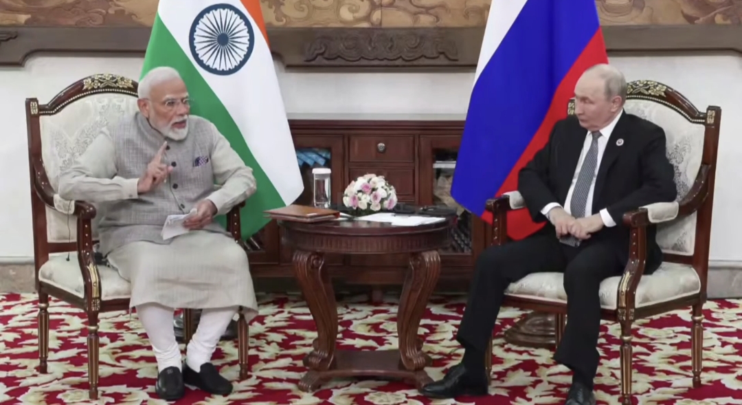 Modi Urges Putin to Move From War to Peace
