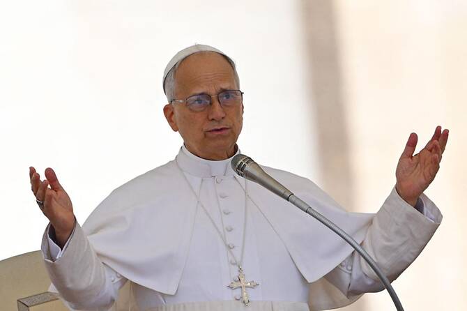 Pope slams war spending