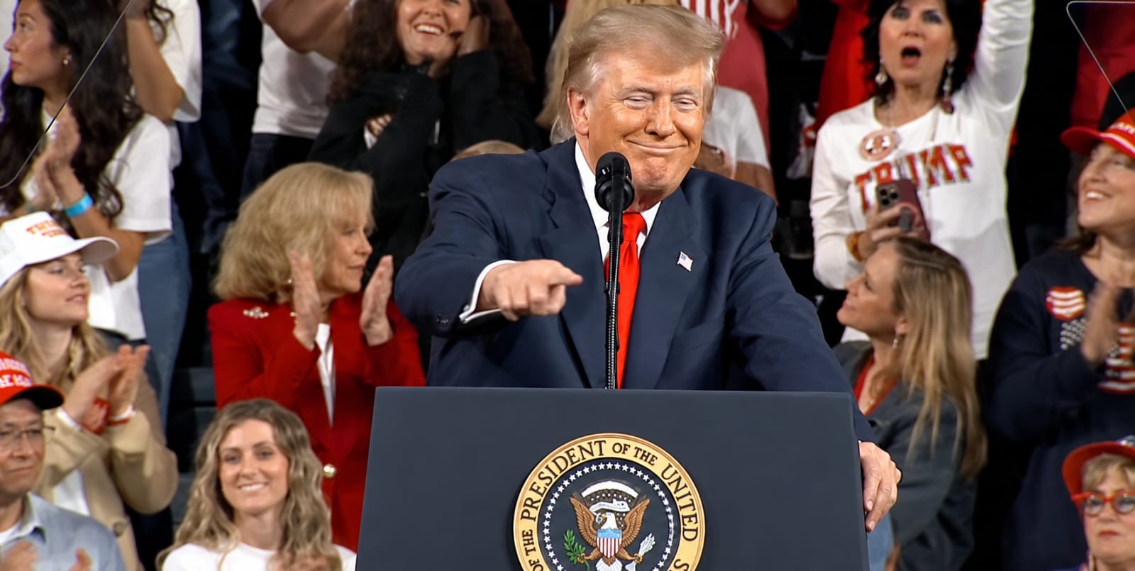 Trump Addresses Iran, Ukraine, Immigration and US Politics at Tennessee Rally
