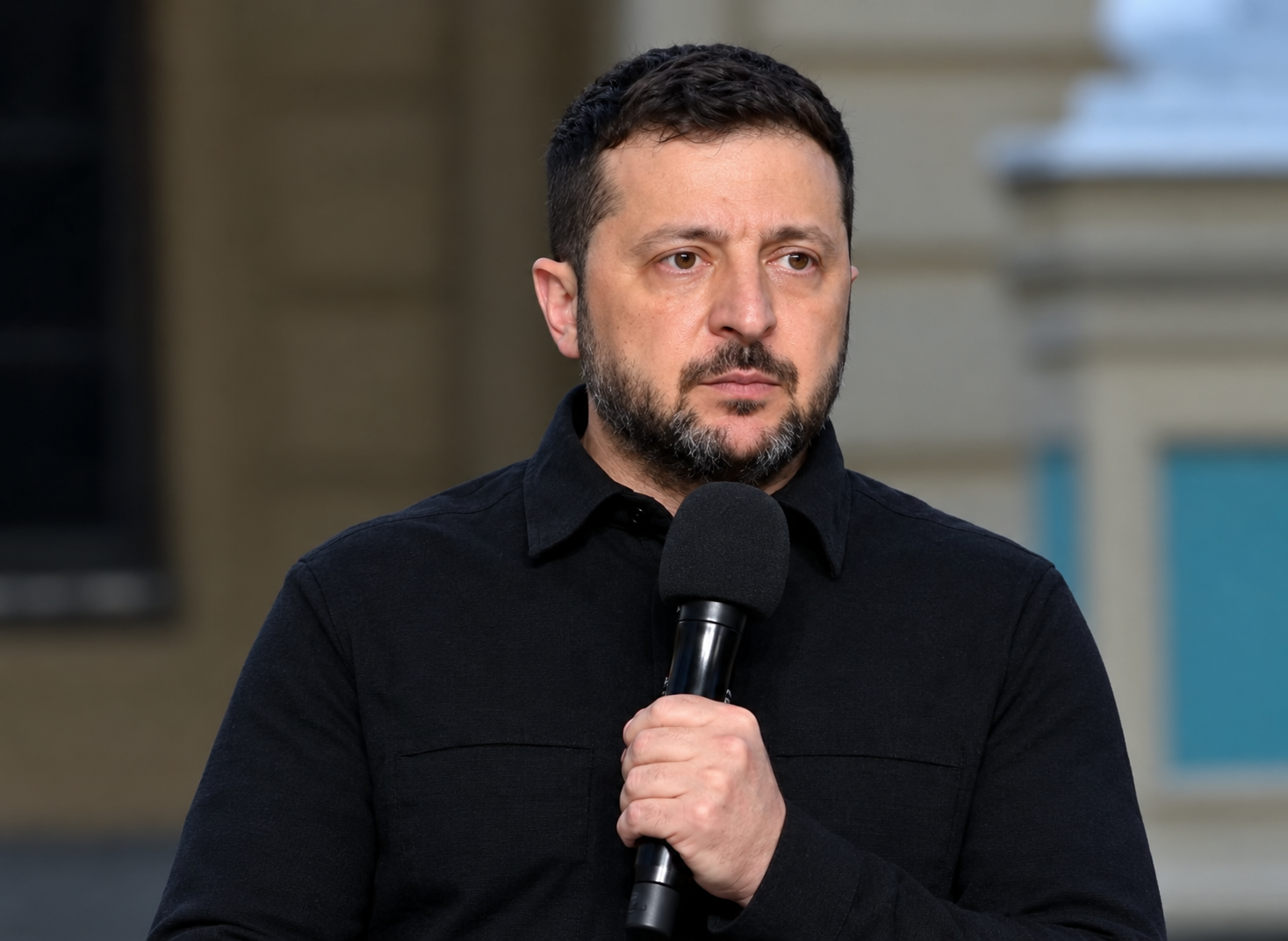 US Envoys Hold Peace Talks With Zelensky in Kyiv After Meeting Putin