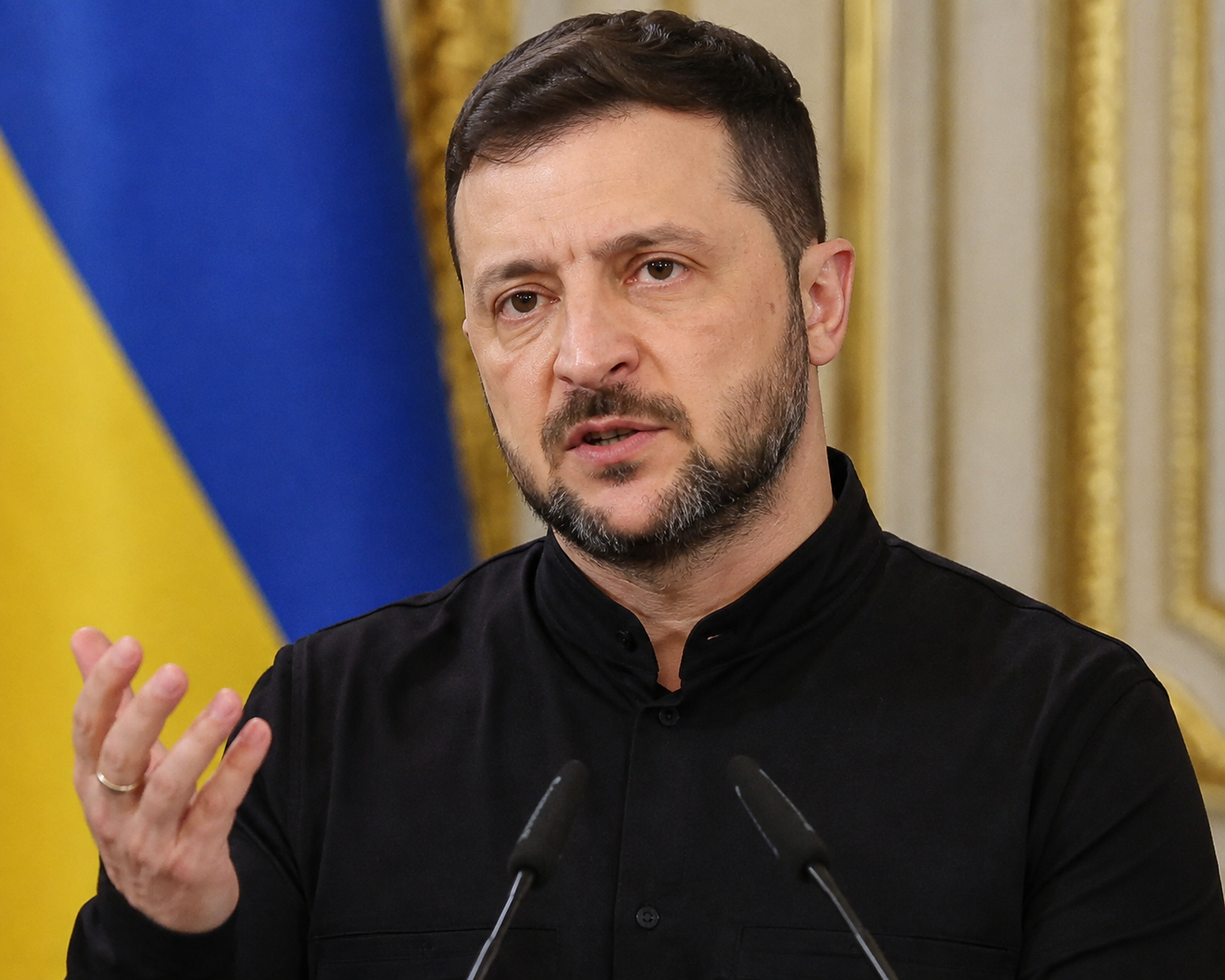 Zelenskyy Says U.S Envoys Expected in Kyiv as Russia Strikes Coca-Cola Plant and Drone Threats Grow